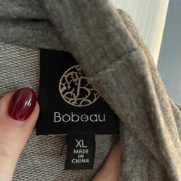 Women’s Cardigan - Picture 2 of 2